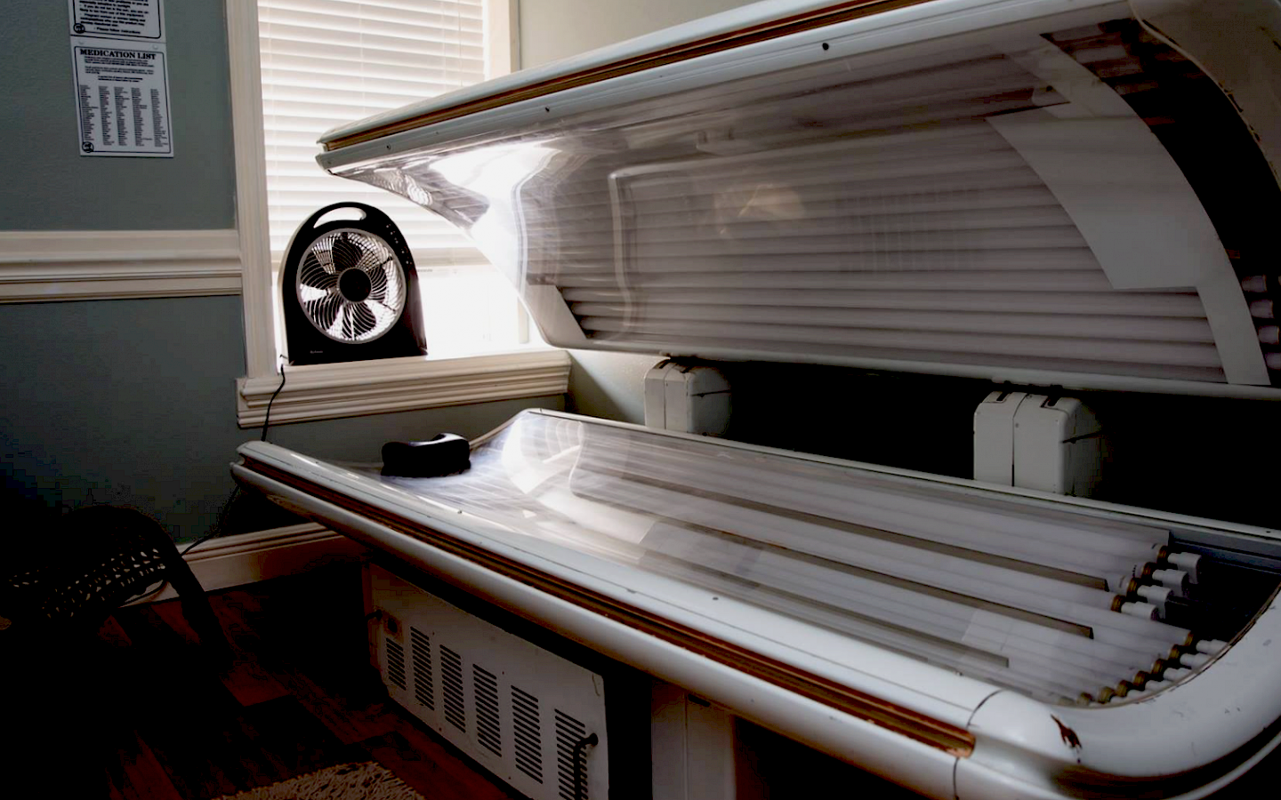 a tanning bed