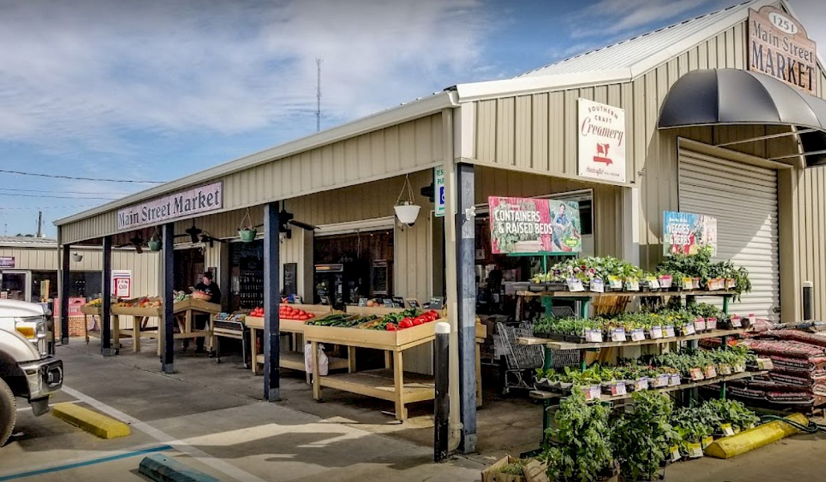 chipley farmers market, produce market, view of front of building